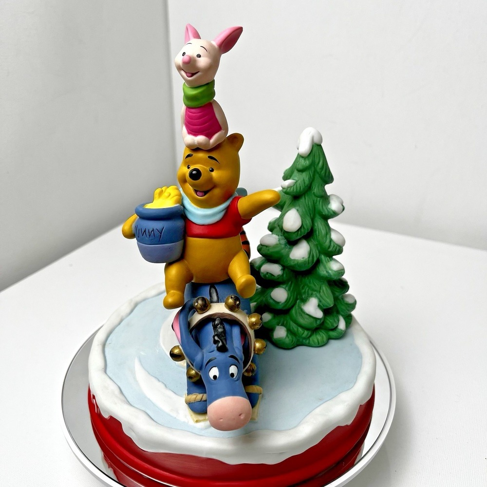 1997 Disney & Grolier CHRISTMAS FIGURINE "Pooh's Skating‎ Party" Limited Edition - Picture 14 of 17